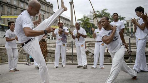 braziliaanse vechtdans|Capoeira vechtdans AGOGO